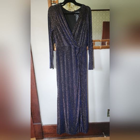Beautiful sparkling blue and gold evening gown size 12 - Picture 6 of 7